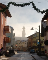 Церковь в центре городка