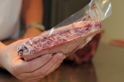 Рамп, вырезка с задней части, мраморность с балом 9, мясо японской мясной породы Вагью