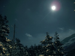 Тиха и красива Эльбрусская ночь