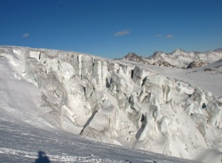 Ледник на трассе 